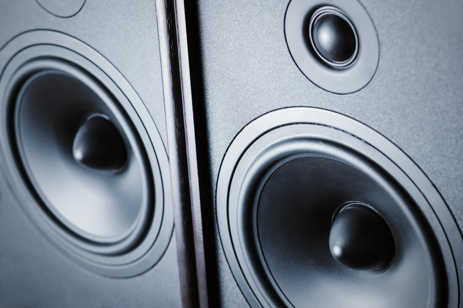 Alasan Subwoofer Mobil Penting